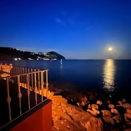 Capri Lejlighed